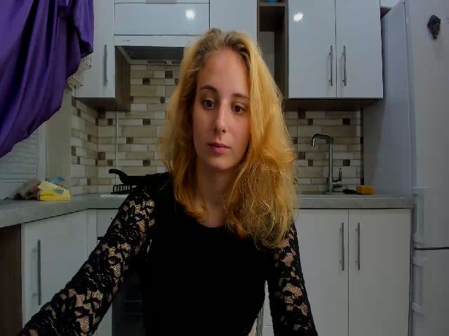 Live sex webcam photo for Kitty_KateX #267437512