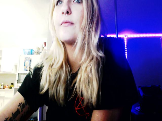 Live sex webcam photo for Whorde #267646479