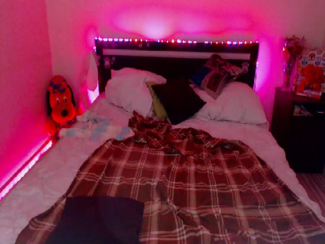 Live sex webcam photo for Sue_Cute #267531698