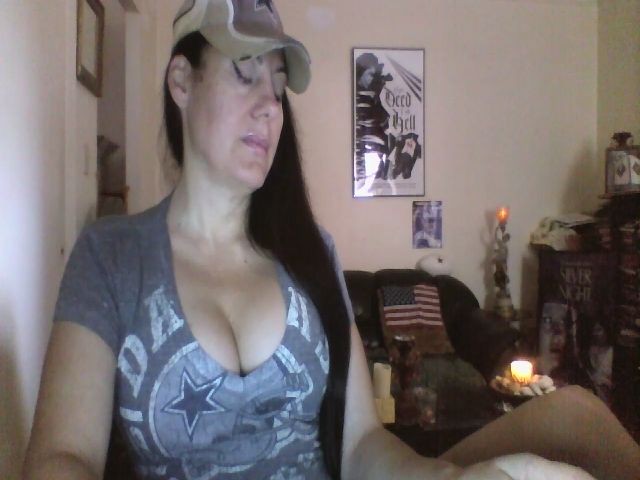 Live sex webcam photo for ExoticMixx #267630254
