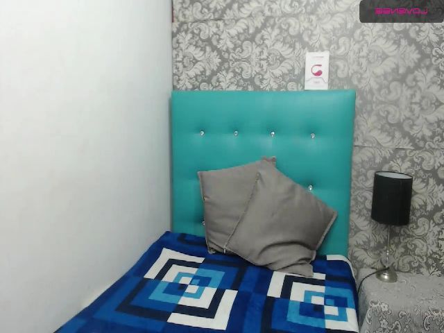 Live sex webcam photo for gia_cooper #267740633