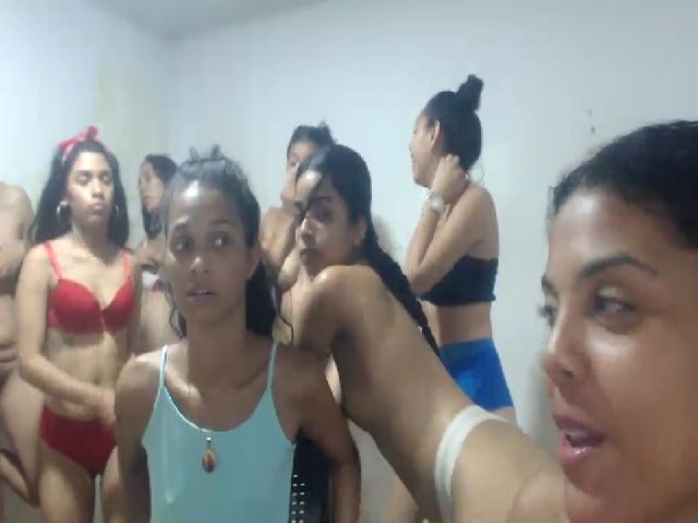 Live sex webcam photo for skinny_girl01 #267744767