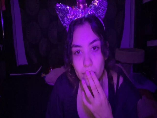 Live sex webcam photo for VitreousLapis #267530853