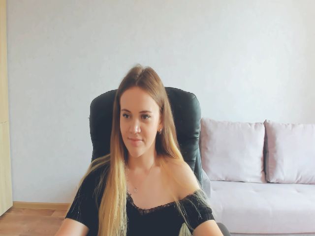 Live sex webcam photo for EllaAntares #267504728