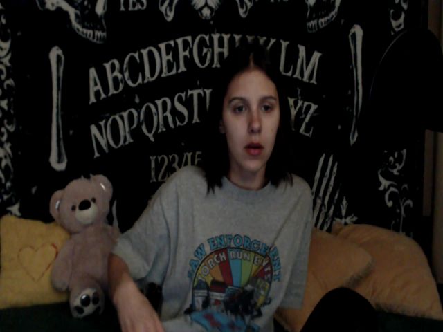 Live sex webcam photo for FoundError404 #267398692