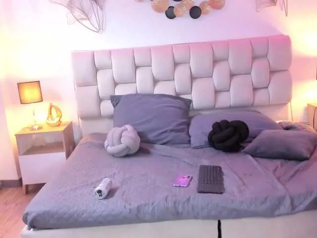 Live sex webcam photo for tory-carter #267681801