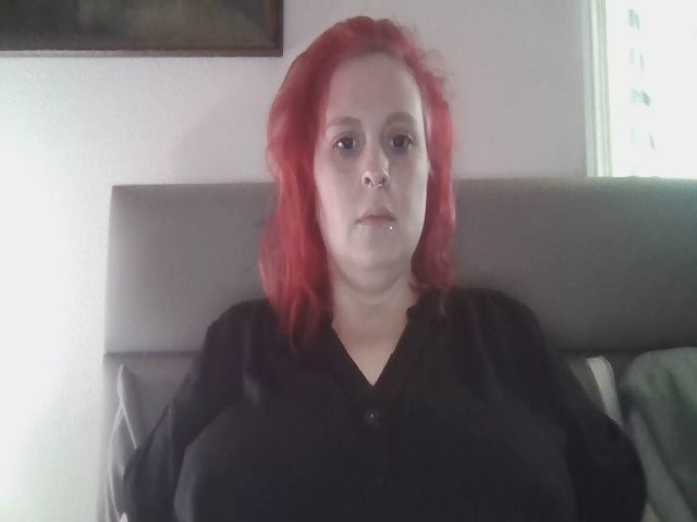 Live sex webcam photo for Weetziebabe #267565350