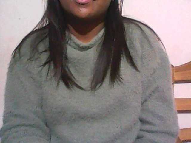 Live sex webcam photo for mybigass15 #268130782