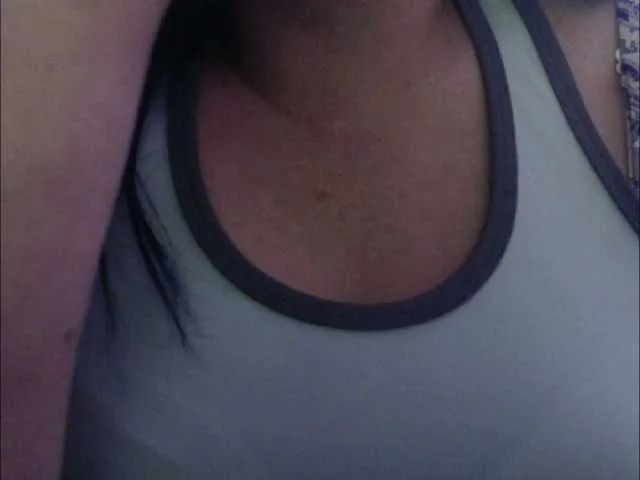 Live sex webcam photo for luzzyhot #268131249