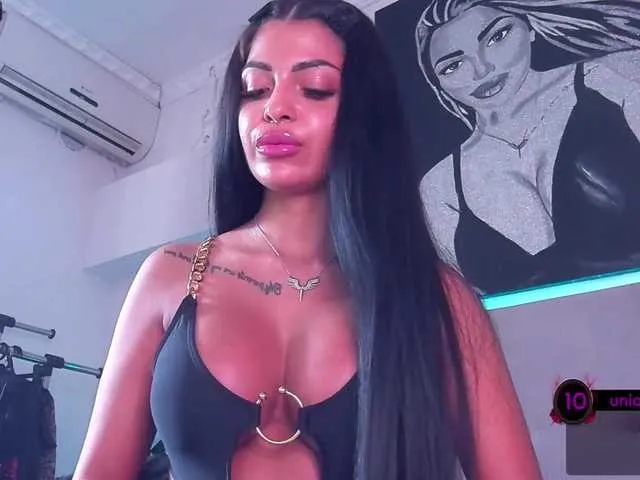 Live sex webcam photo for AngelaMyst #287940332