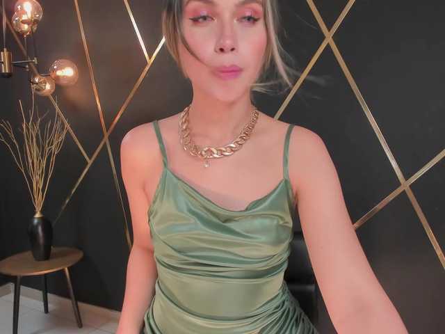 Live sex webcam photo for IbizaX #267805050