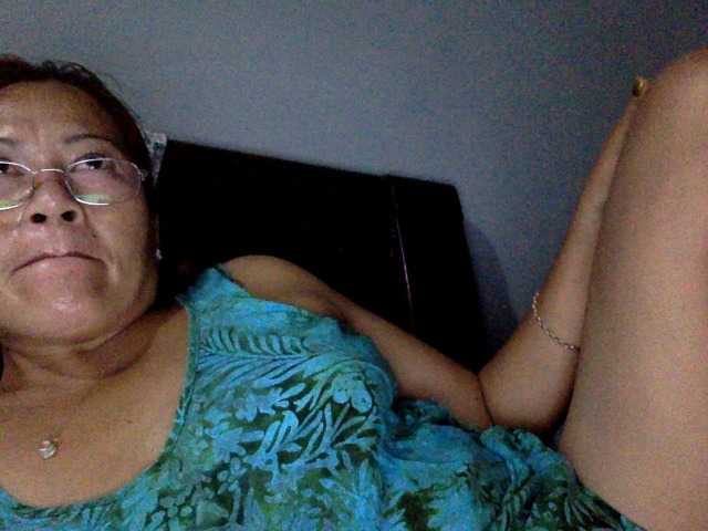 Live sex webcam photo for classygirl #268003863