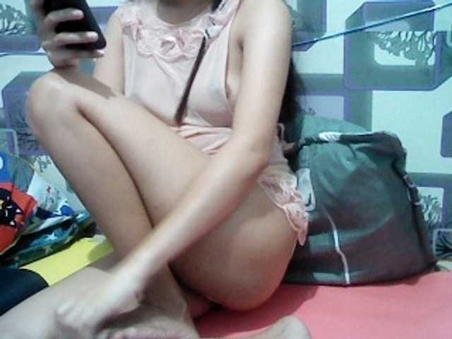 Live sex webcam photo for SexyRain22 #268003672