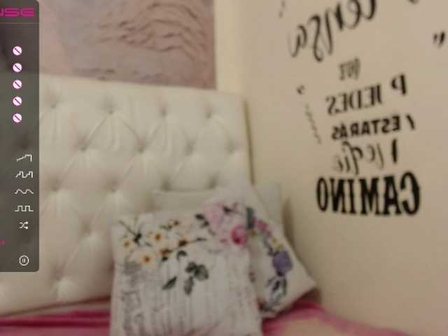 Live sex webcam photo for AdeleMilf #288007692