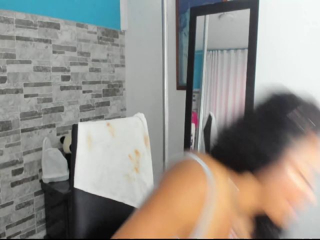 Live sex webcam photo for Vailot_cute #268188521