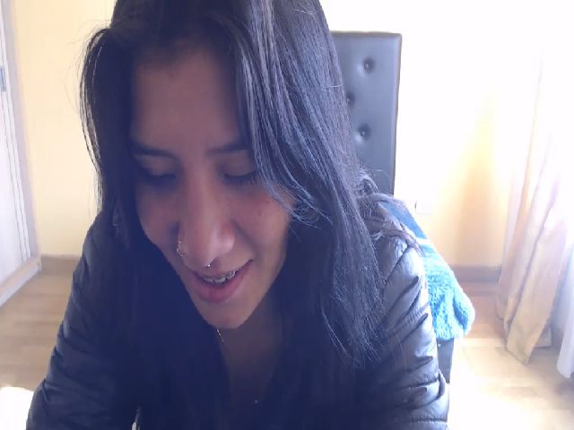 Live sex webcam photo for Emmaafox #268024313