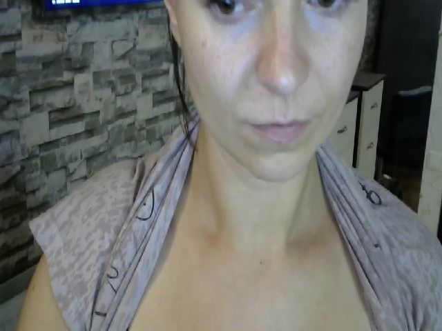 Live sex webcam photo for Velicious7 #267990060