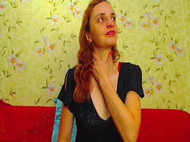 Live sex webcam photo for CarolineFishr #268189419