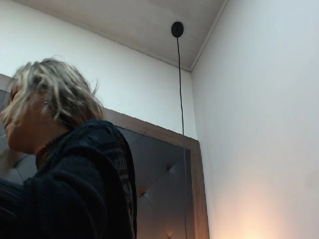 Live sex webcam photo for AnaSaenz #268171366