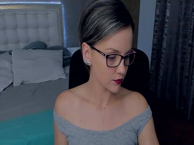 Live sex webcam photo for TiffanyRioxxx #268188416