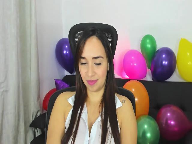 Live sex webcam photo for PaulinaSoler #267820625
