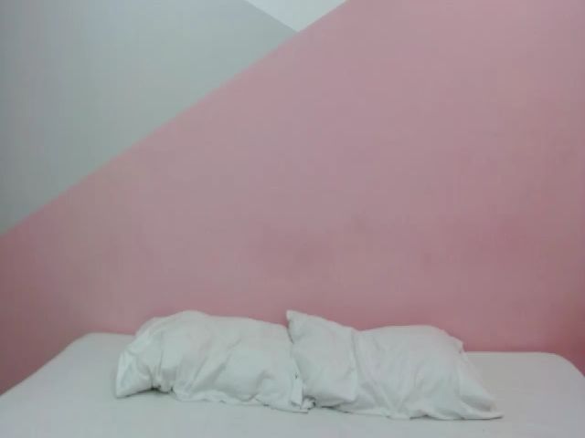 Live sex webcam photo for Sarajoness_ #268221789