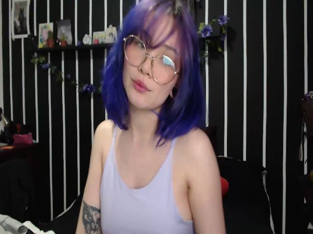 Live sex webcam photo for VelvetyBlue #267888624