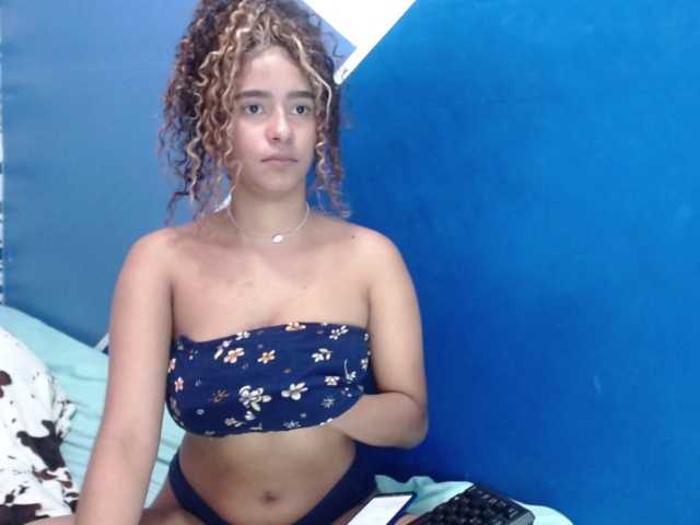 Live sex webcam photo for DualGirlsx1 #268128915