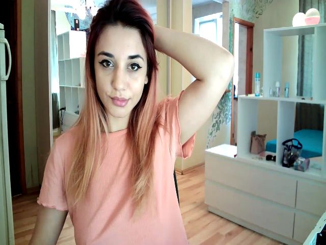 Live sex webcam photo for Lexy_hott #267952809