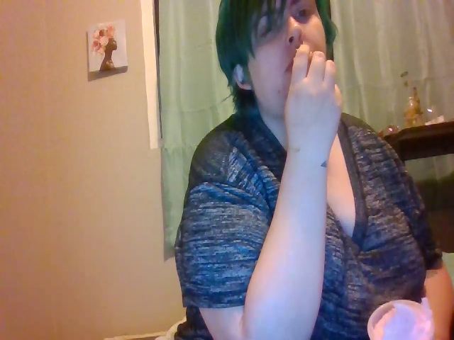 Live sex webcam photo for Ellenaiyah #267936151