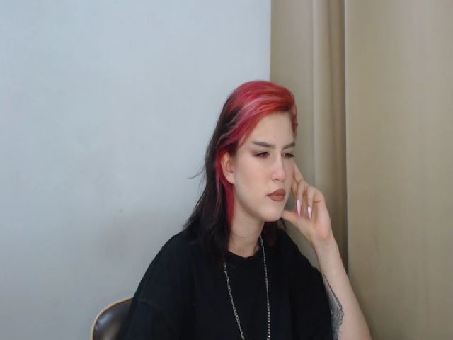 Live sex webcam photo for KateKoss #268007404