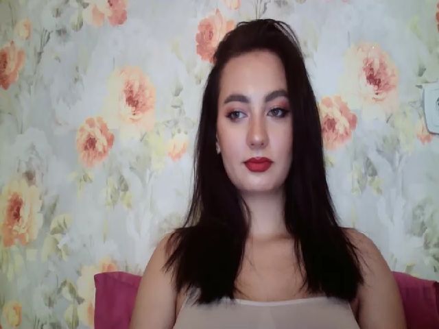 Live sex webcam photo for lolly_hollyy #267987839