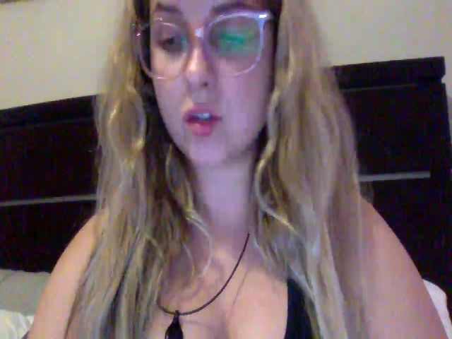 Live sex webcam photo for j3nnamatic #268144580