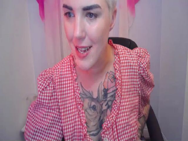 Live sex webcam photo for MissCharliex #268050493