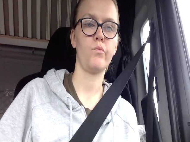 Live sex webcam photo for SexyHotSlut3 #267955279