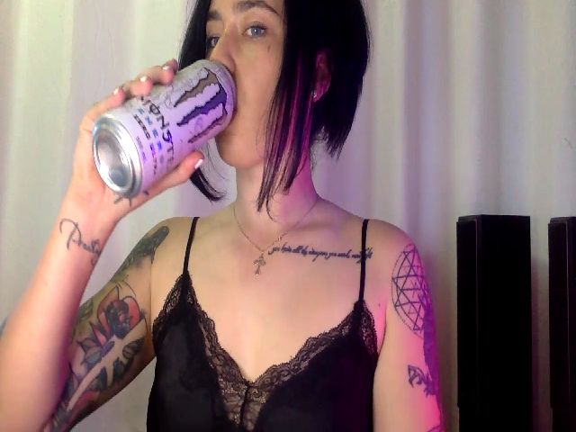 Live sex webcam photo for BillieFox_ #267908588