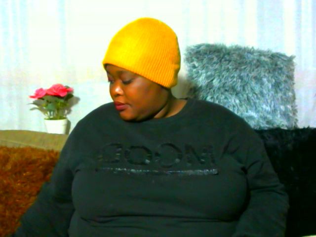 Live sex webcam photo for Queenbbw694u #267878894