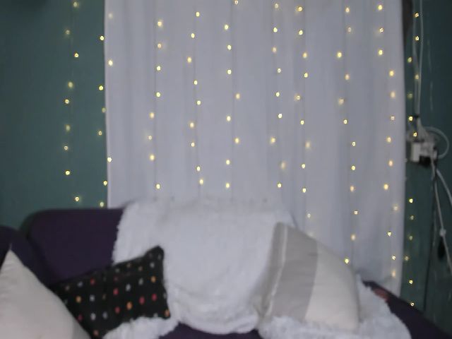 Live sex webcam photo for MixedBeauty45 #267832104