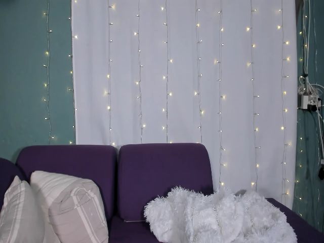 Live sex webcam photo for MixedBeauty45 #267875915