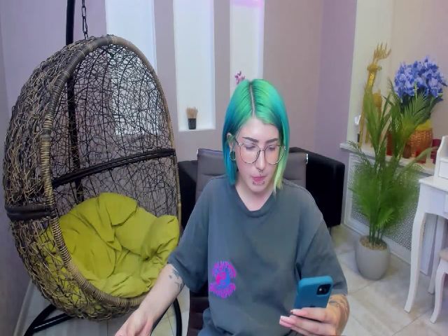 Live sex webcam photo for EllieSmile #268222510