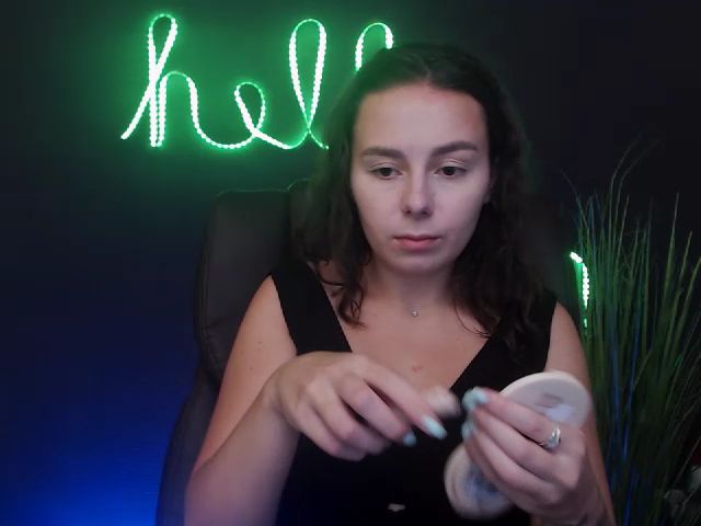 Live sex webcam photo for DinaD #268013990