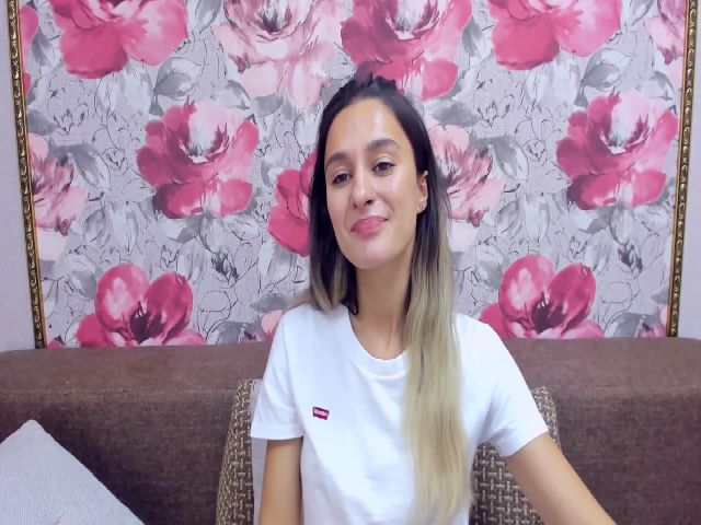 Live sex webcam photo for EllaFresh #267827537
