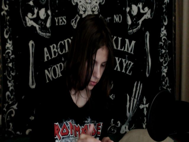 Live sex webcam photo for FoundError404 #267840777