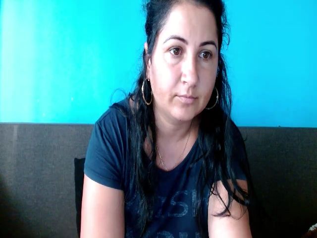 Live sex webcam photo for Mayalovegames #267890654