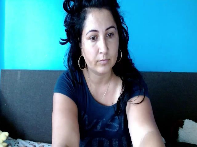 Live sex webcam photo for Mayalovegames #268007305