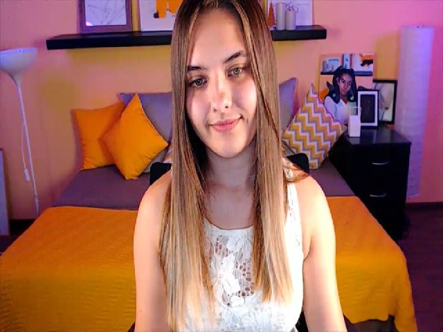 Live sex webcam photo for IvettaMoore #268038503