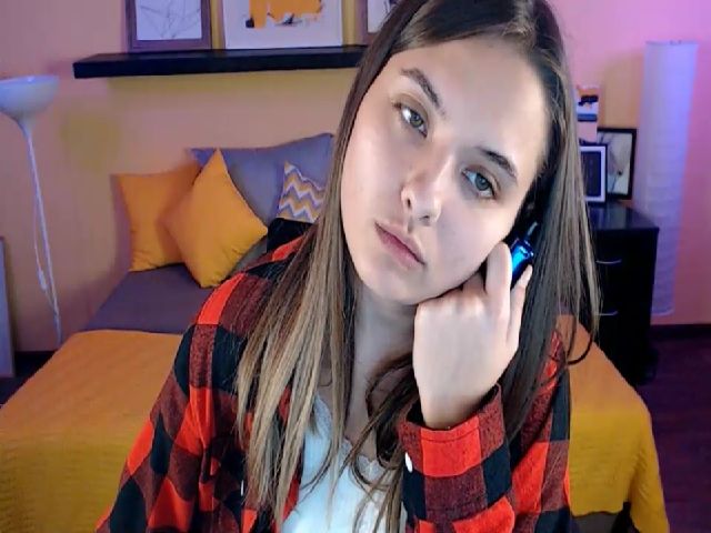 Live sex webcam photo for IvettaMoore #268101960