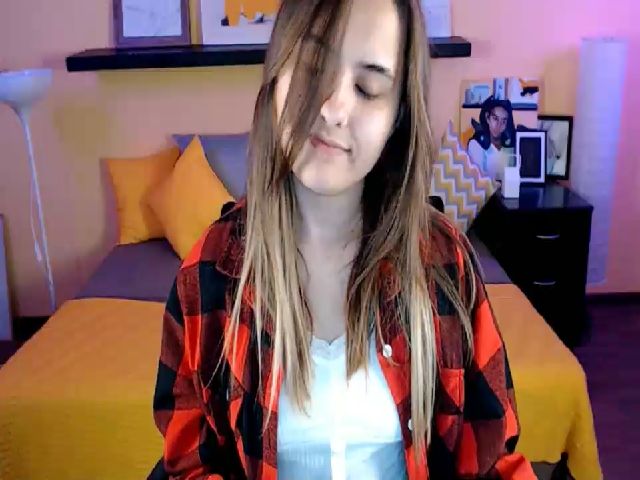 Live sex webcam photo for IvettaMoore #268106198