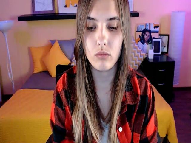 Live sex webcam photo for IvettaMoore #268116966
