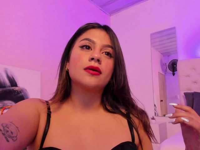 Live sex webcam photo for saramunoz #268362760